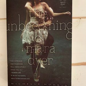 The Unbecoming of Mara Dyer - book